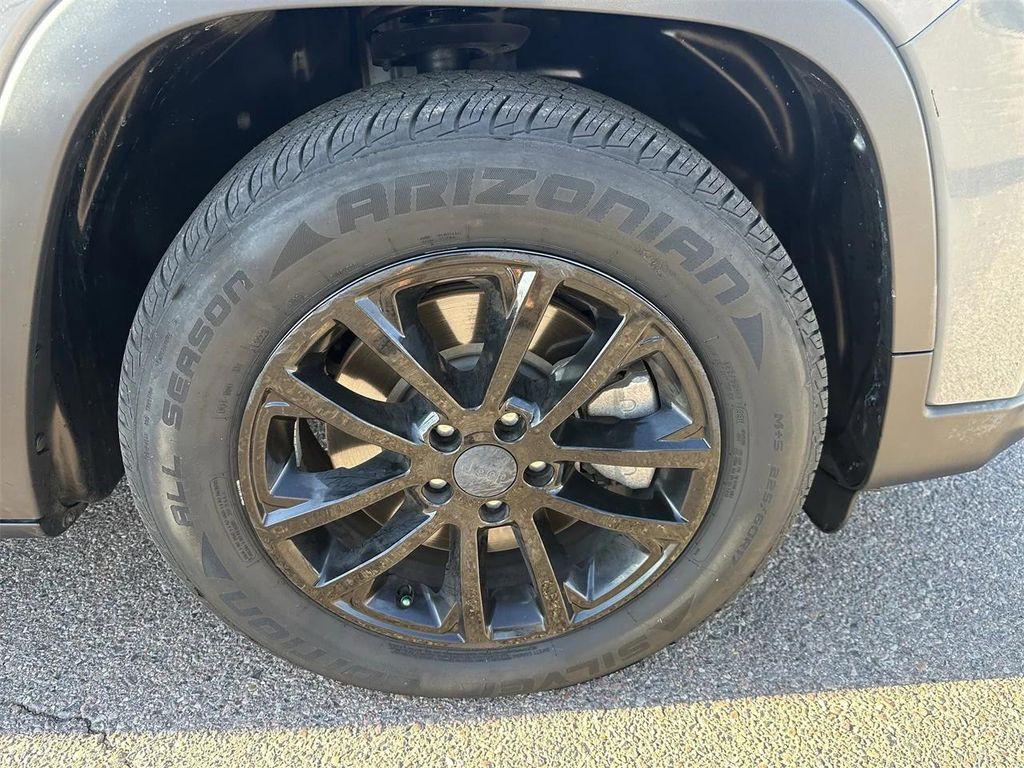 used 2021 Jeep Cherokee car, priced at $18,788