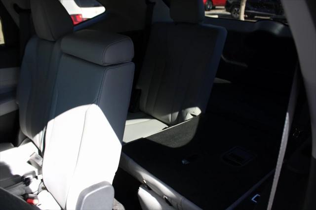 used 2023 Acura MDX car, priced at $39,997