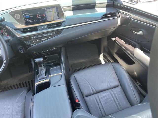 used 2020 Lexus ES 300h car, priced at $30,850
