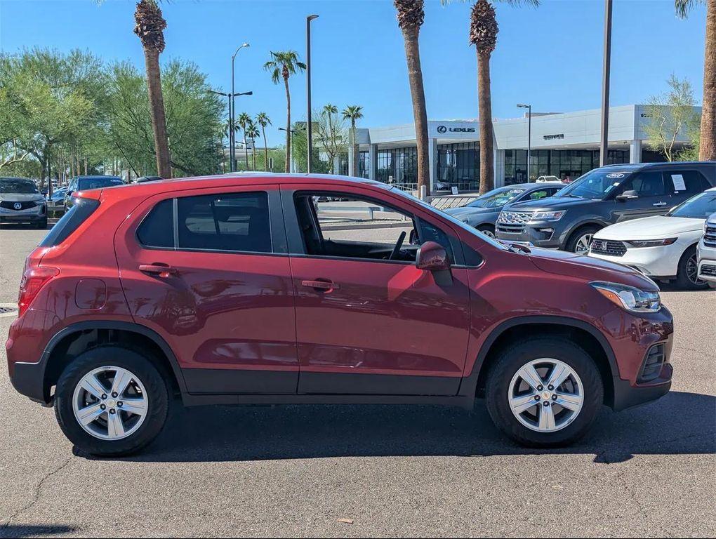 used 2022 Chevrolet Trax car, priced at $16,700