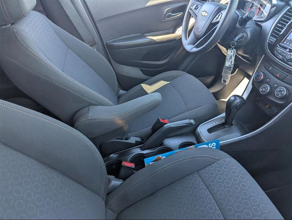 used 2022 Chevrolet Trax car, priced at $16,700