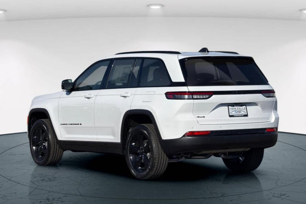 new 2025 Jeep Grand Cherokee car, priced at $43,747