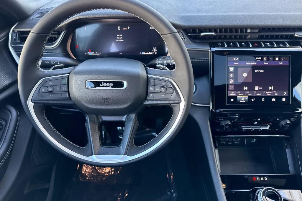 new 2025 Jeep Grand Cherokee car, priced at $43,747