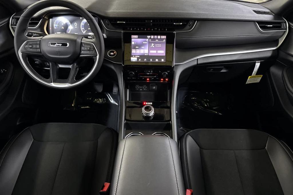 new 2025 Jeep Grand Cherokee L car, priced at $41,370