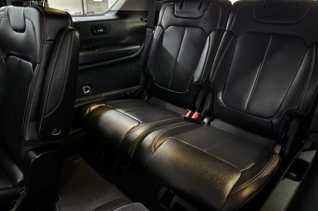 used 2023 Jeep Grand Cherokee L car, priced at $34,797