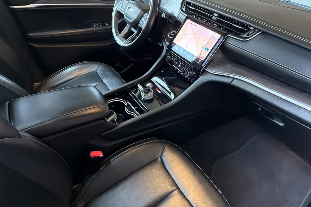 used 2022 Jeep Grand Cherokee car, priced at $32,997