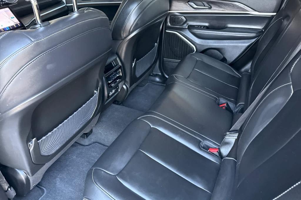 used 2022 Jeep Grand Cherokee car, priced at $32,997