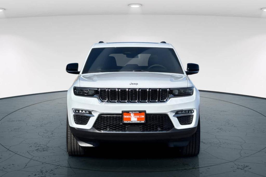 new 2025 Jeep Grand Cherokee car, priced at $48,248