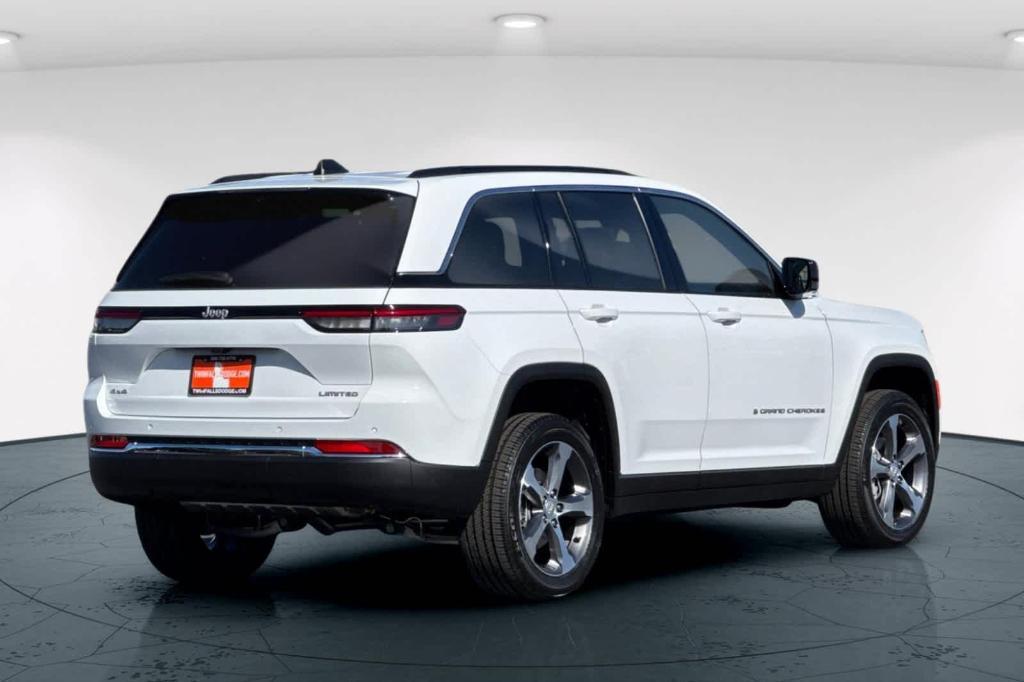new 2025 Jeep Grand Cherokee car, priced at $48,248