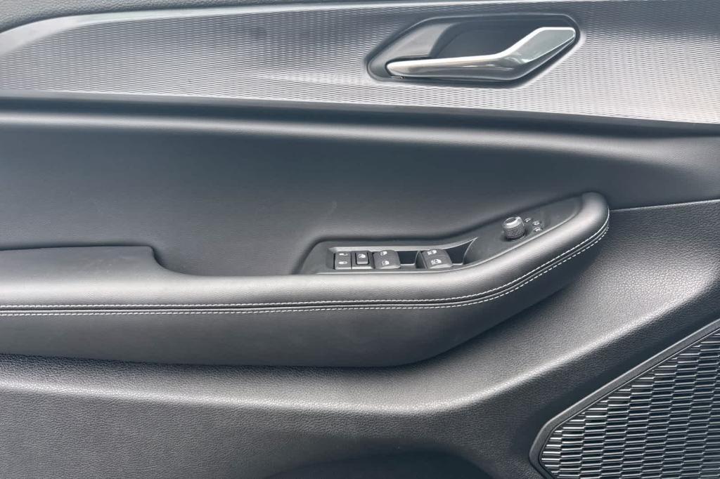 new 2025 Jeep Grand Cherokee L car, priced at $37,967