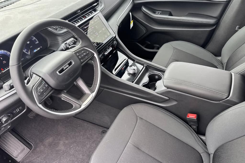 new 2025 Jeep Grand Cherokee L car, priced at $37,967