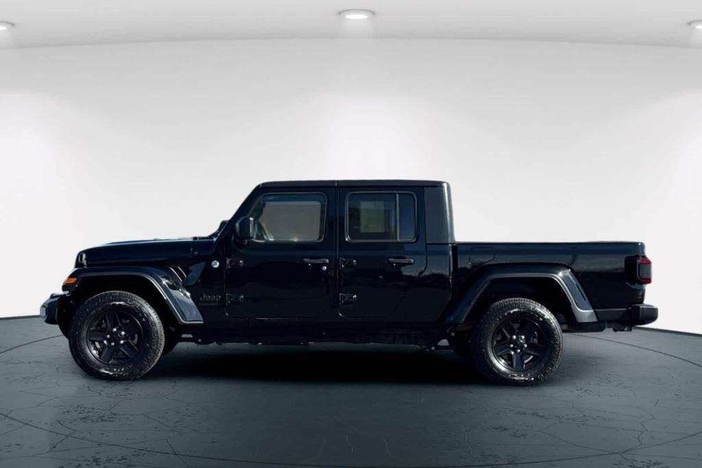 used 2021 Jeep Gladiator car, priced at $33,490
