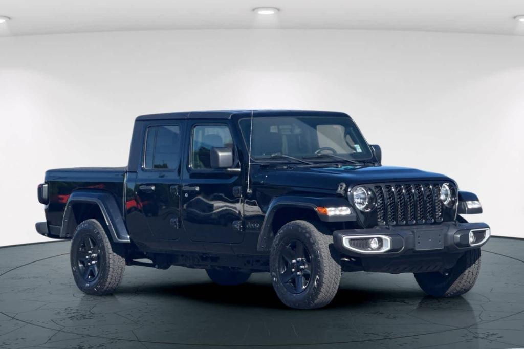 used 2021 Jeep Gladiator car, priced at $33,490