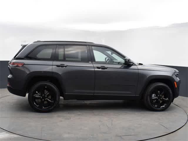 new 2024 Jeep Grand Cherokee car, priced at $48,100