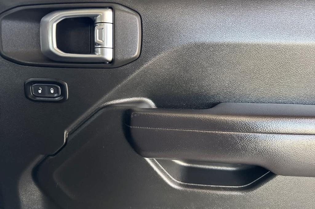 used 2021 Jeep Gladiator car, priced at $41,997