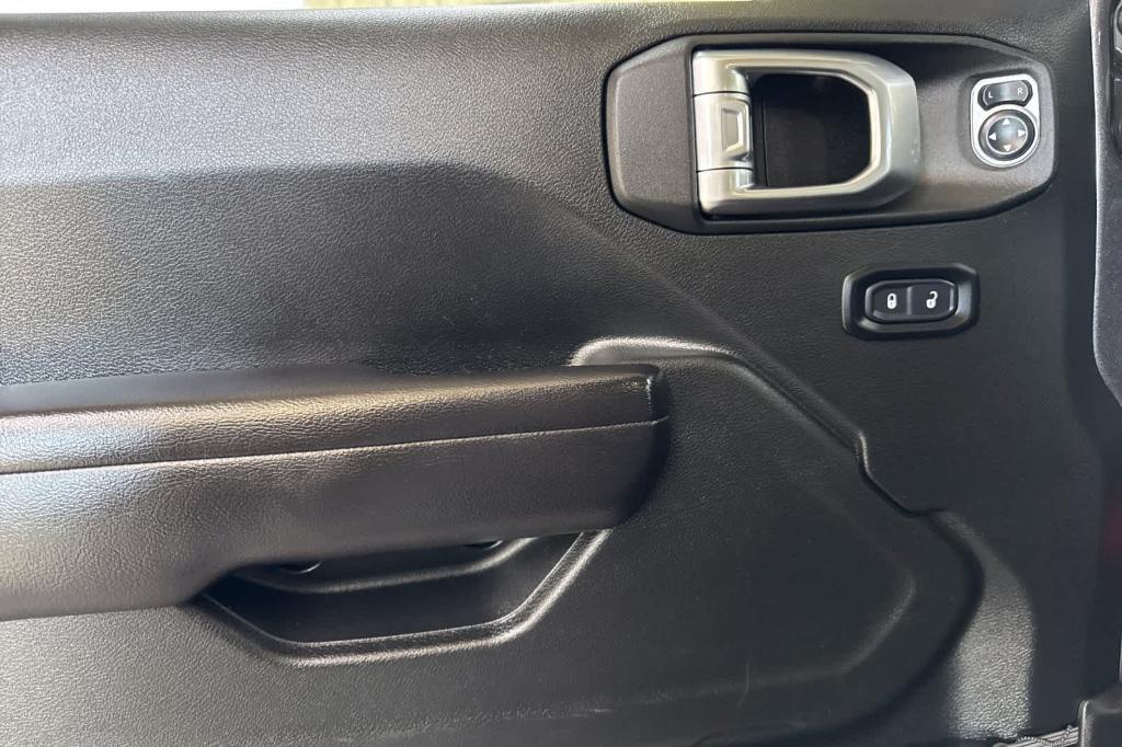 used 2021 Jeep Gladiator car, priced at $41,997
