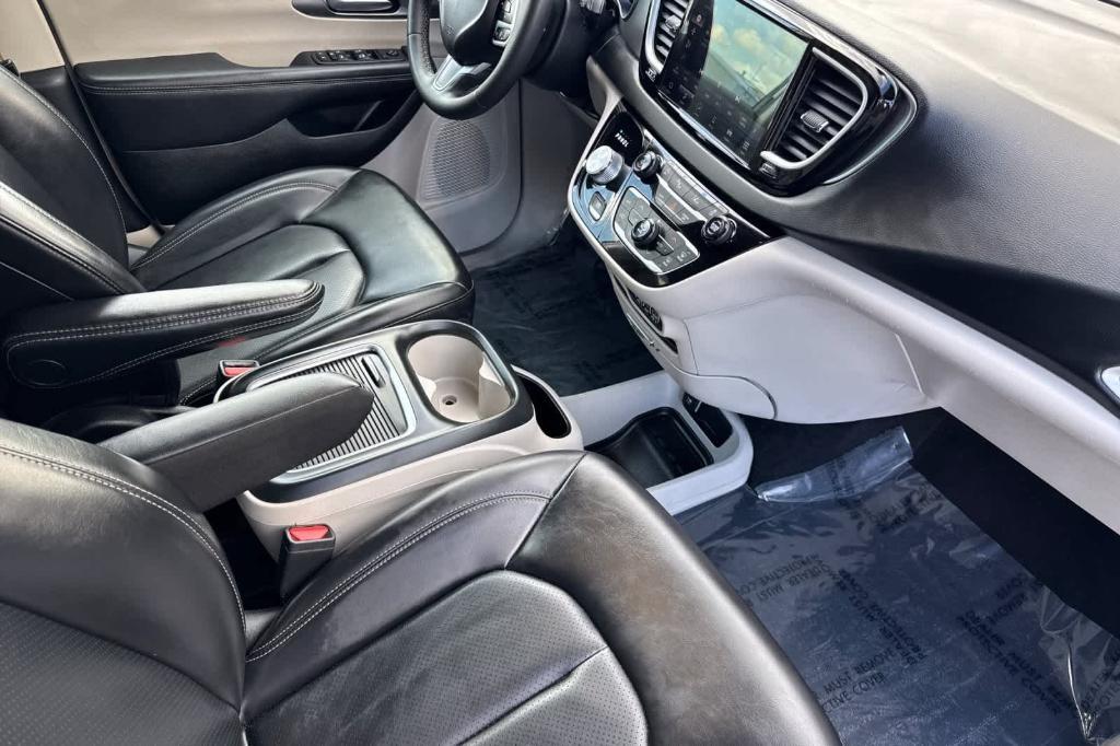 used 2023 Chrysler Pacifica car, priced at $25,990