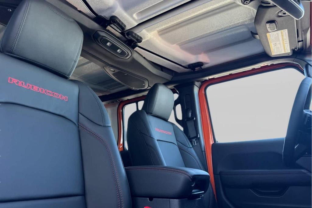 new 2025 Jeep Wrangler car, priced at $61,337