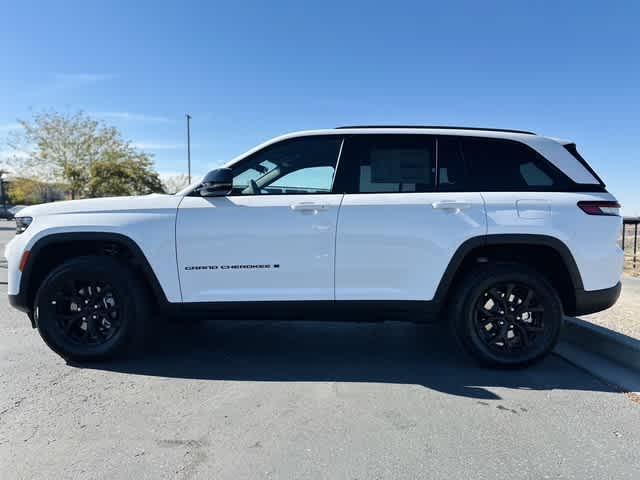 new 2025 Jeep Grand Cherokee car, priced at $42,799