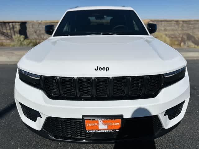 new 2025 Jeep Grand Cherokee car, priced at $42,799