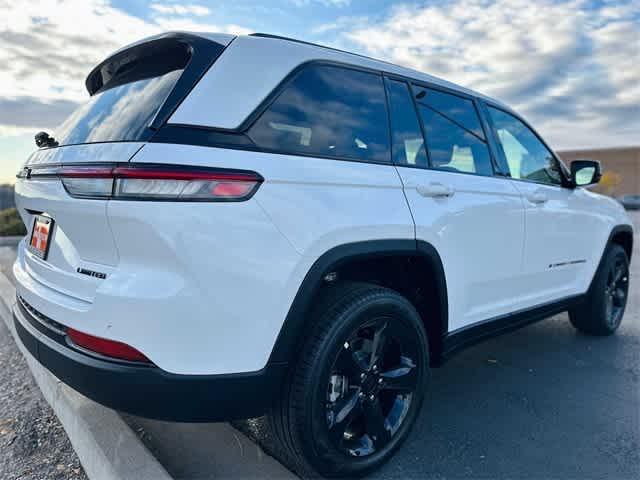 new 2025 Jeep Grand Cherokee car, priced at $50,722