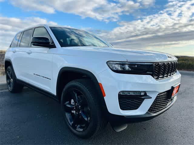 new 2025 Jeep Grand Cherokee car, priced at $50,722