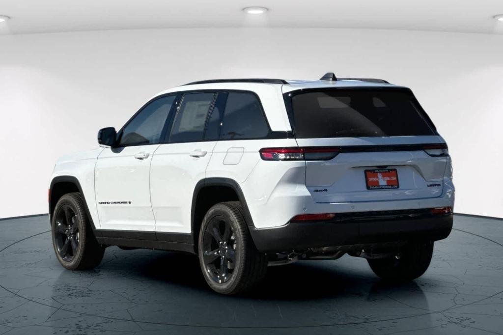 new 2025 Jeep Grand Cherokee car, priced at $50,722