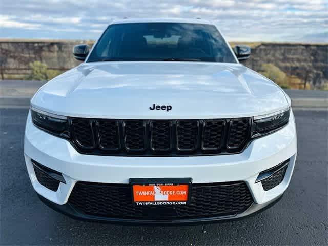 new 2025 Jeep Grand Cherokee car, priced at $50,722