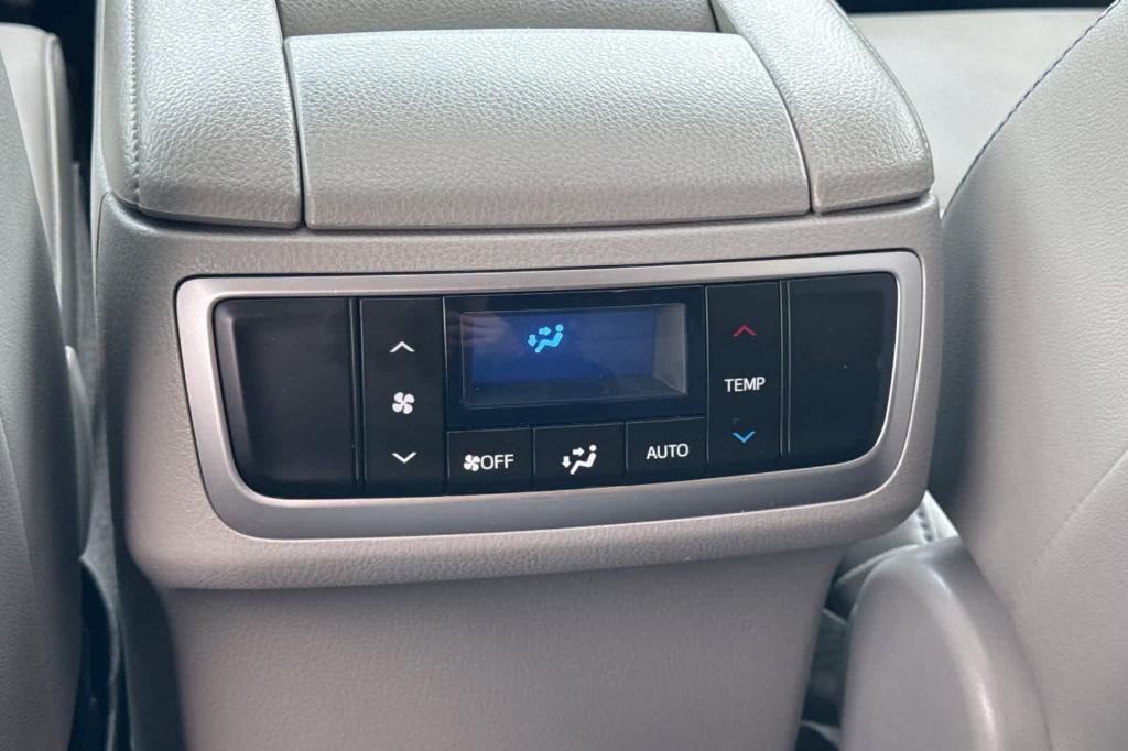 used 2019 Toyota Highlander Hybrid car, priced at $33,197