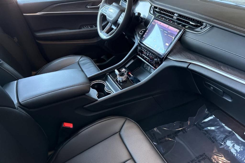 new 2025 Jeep Grand Cherokee L car, priced at $49,777