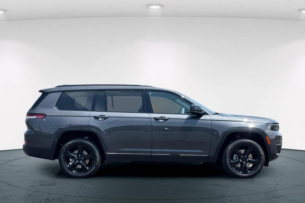 new 2025 Jeep Grand Cherokee L car, priced at $46,997
