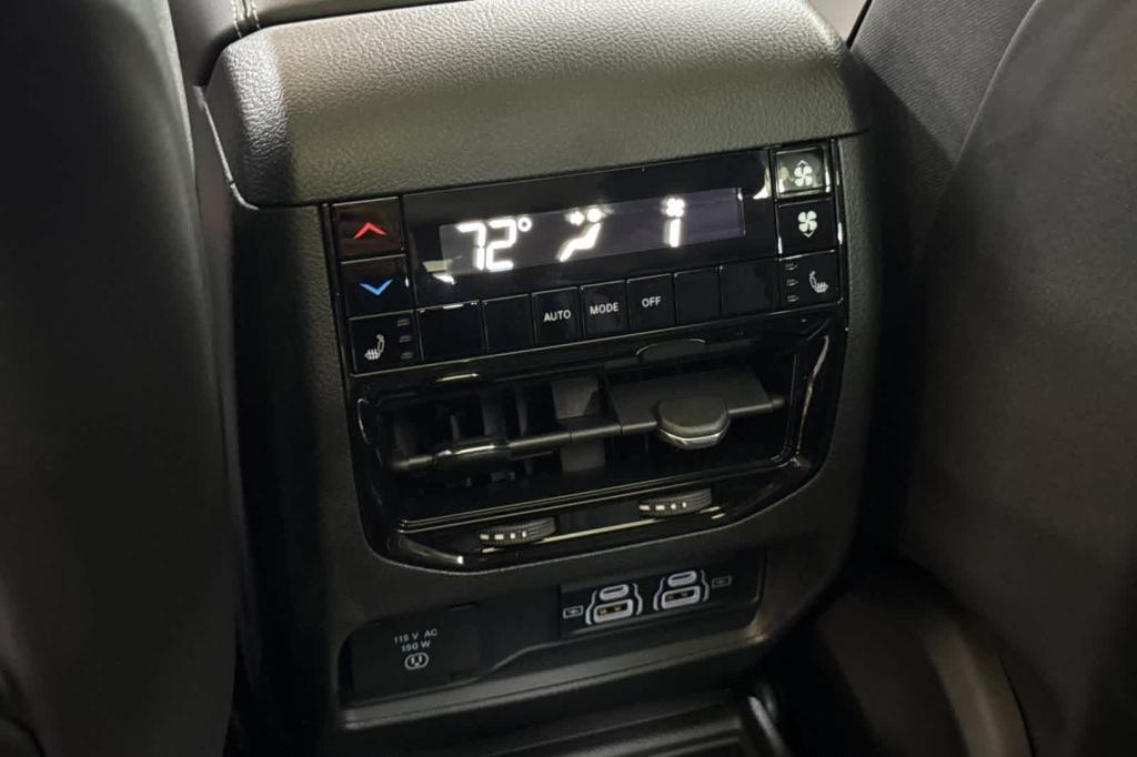 new 2025 Jeep Grand Cherokee L car, priced at $46,997