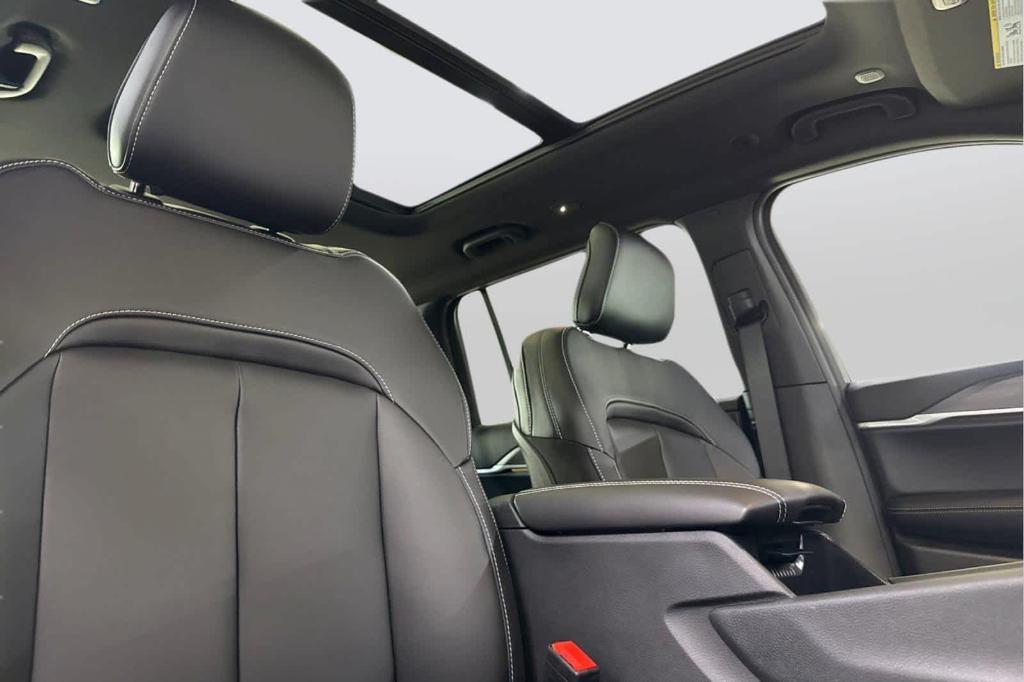 new 2025 Jeep Grand Cherokee L car, priced at $46,997