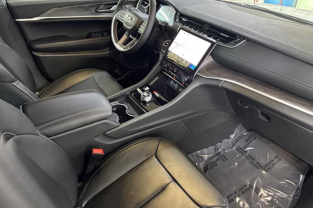 new 2025 Jeep Grand Cherokee L car, priced at $46,997