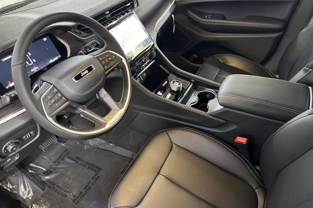 new 2025 Jeep Grand Cherokee L car, priced at $46,997