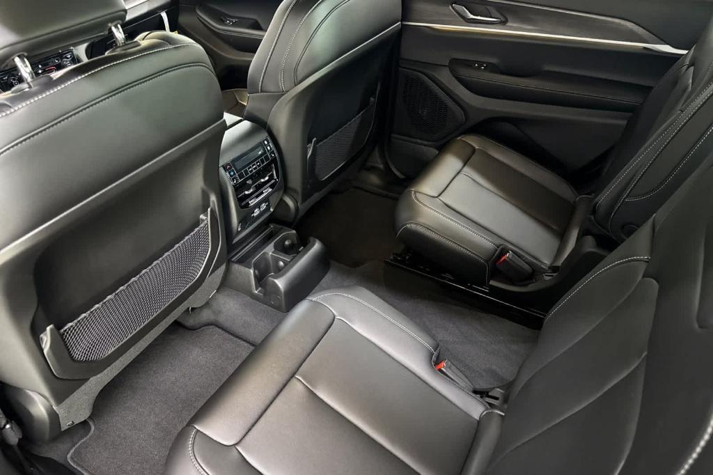 new 2025 Jeep Grand Cherokee L car, priced at $46,997