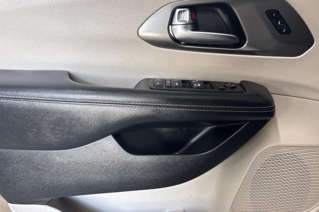 used 2023 Chrysler Pacifica car, priced at $25,490