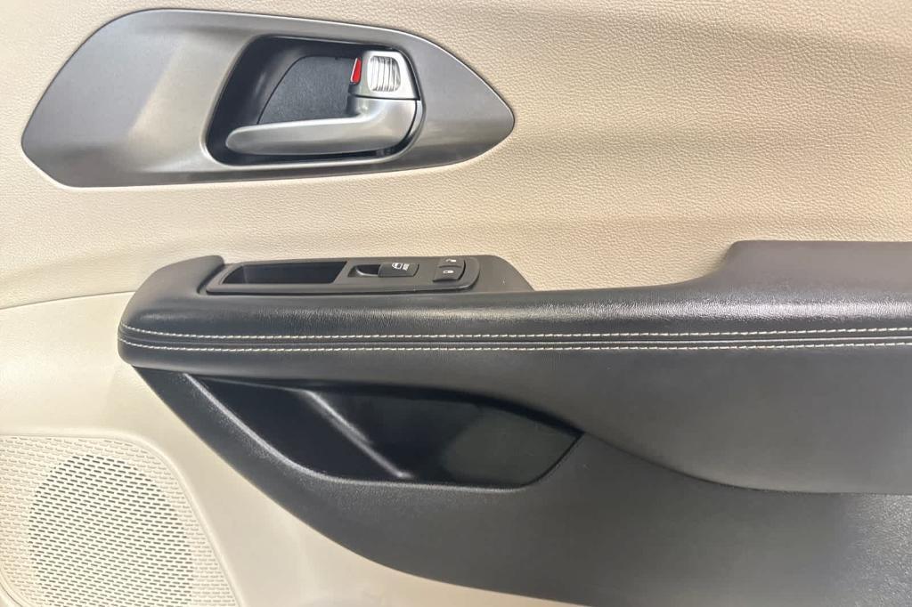 used 2023 Chrysler Pacifica car, priced at $25,490