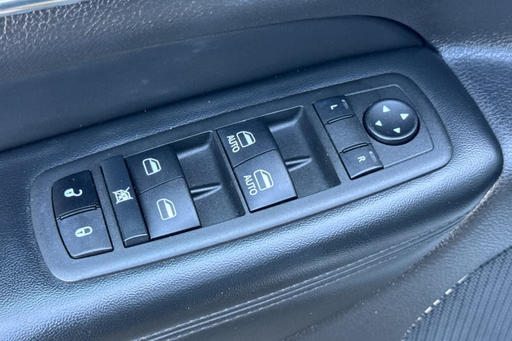 used 2022 Jeep Grand Cherokee WK car, priced at $28,997