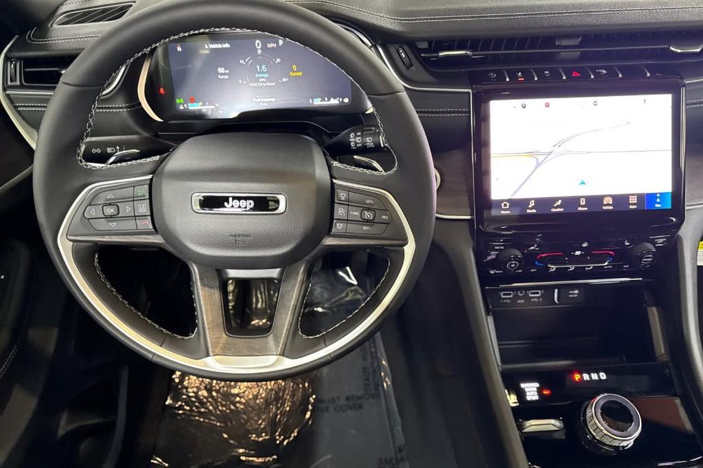 new 2025 Jeep Grand Cherokee car, priced at $46,616