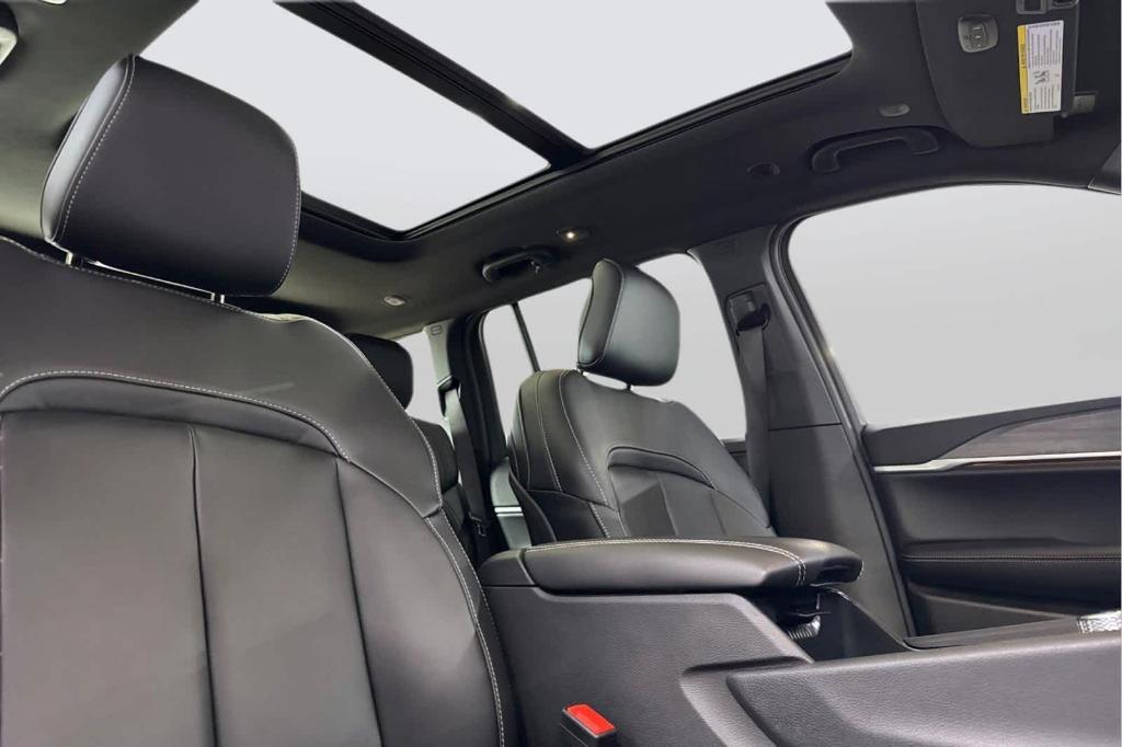 new 2025 Jeep Grand Cherokee car, priced at $46,616