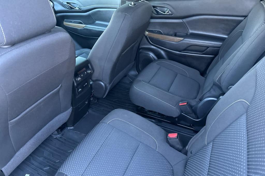used 2023 GMC Acadia car, priced at $28,797