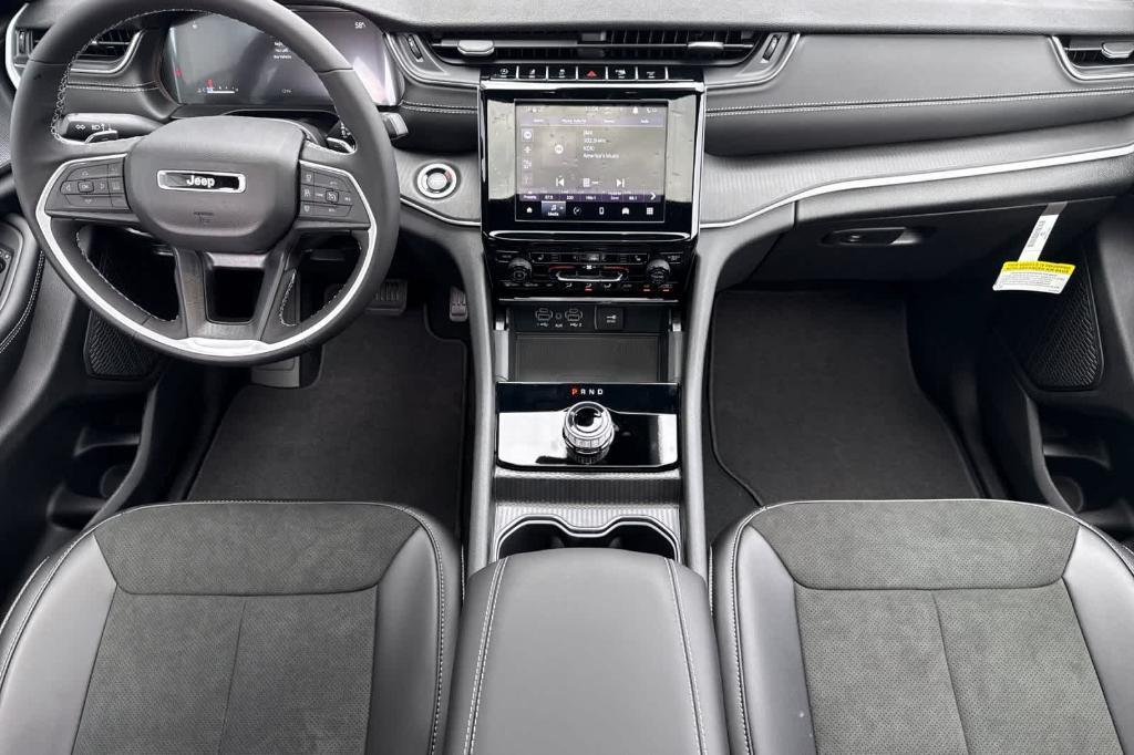 new 2025 Jeep Grand Cherokee L car, priced at $45,275