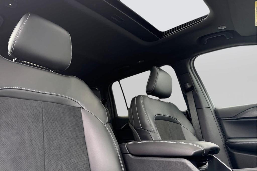 new 2025 Jeep Grand Cherokee L car, priced at $45,275