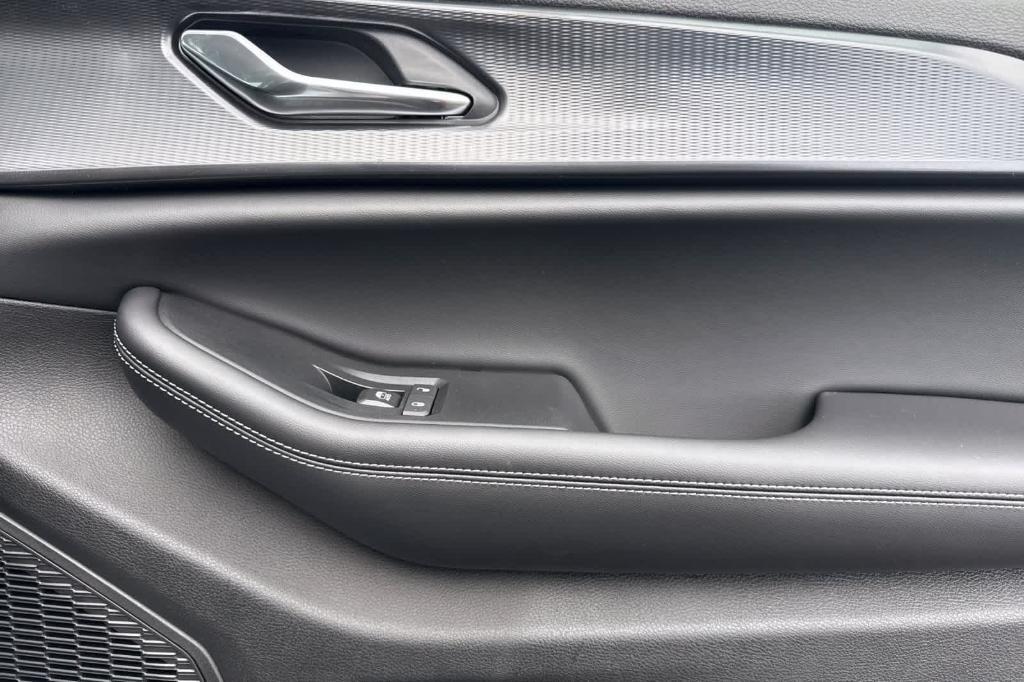 new 2025 Jeep Grand Cherokee L car, priced at $45,275