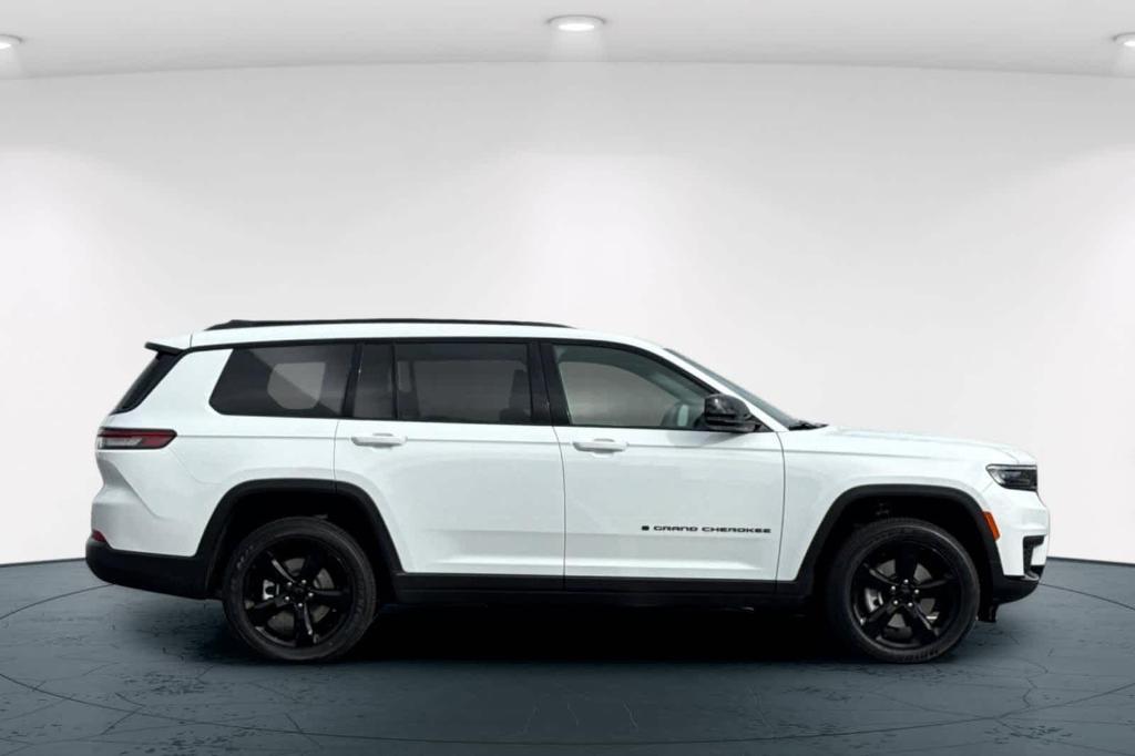 new 2025 Jeep Grand Cherokee L car, priced at $45,275