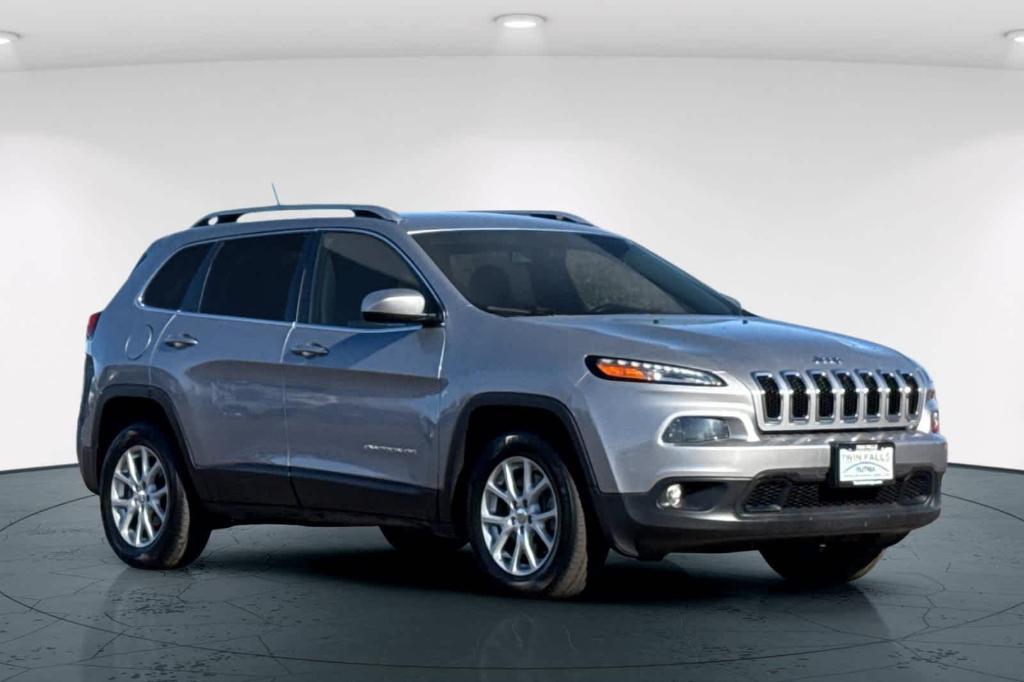used 2018 Jeep Cherokee car, priced at $14,697