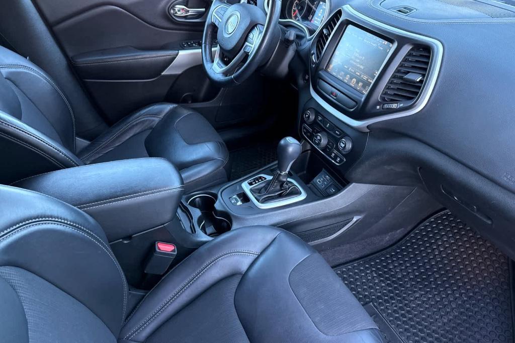 used 2018 Jeep Cherokee car, priced at $14,697