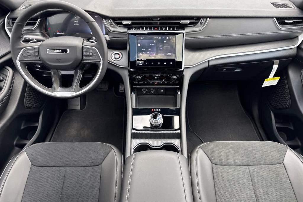 new 2025 Jeep Grand Cherokee L car, priced at $46,870