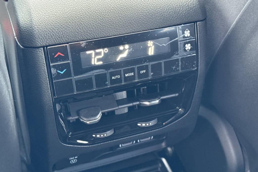new 2025 Jeep Grand Cherokee L car, priced at $46,870